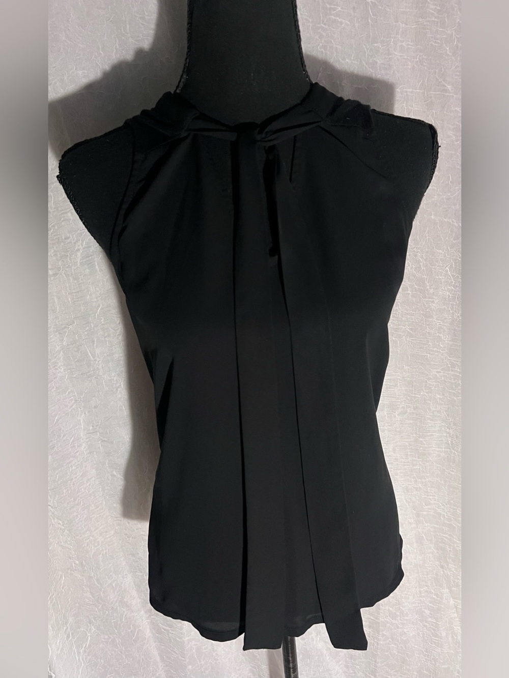 Express Black Sleeveless Tie-Neck dressy tank